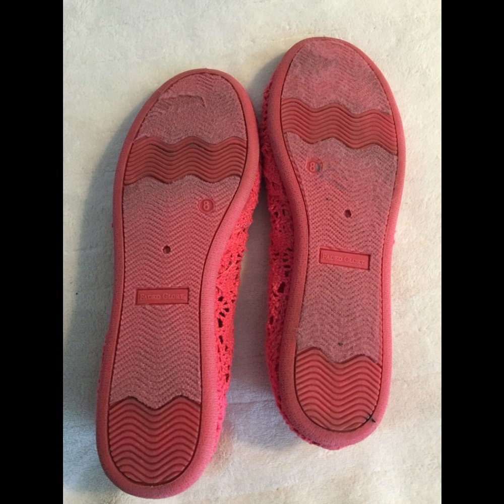 🎀 Pink ‘lacey’ Slip-Ons! ☀️ Size 8. Espadrilles. - Picture 4 of 4